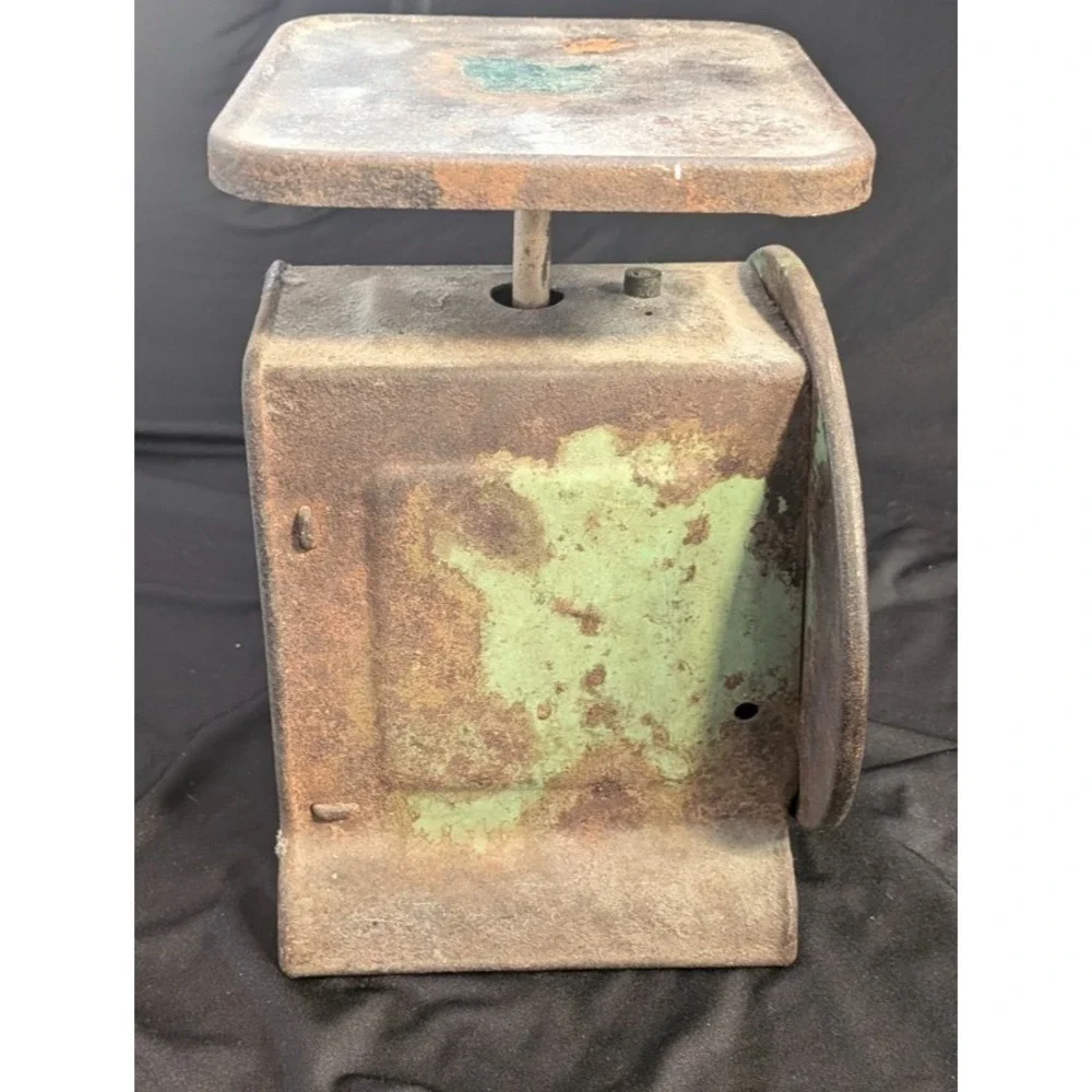 Vtg Montgomery Ward Family Scale 24 Pound Rustic Farm House Decor, functions